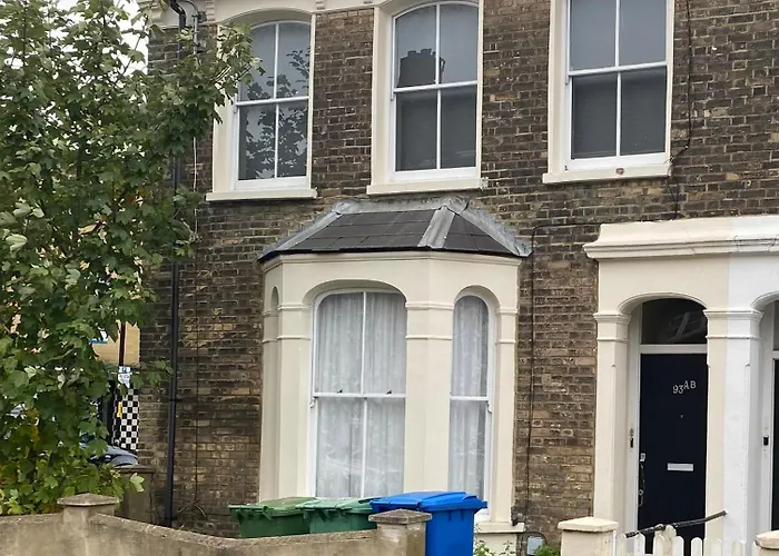 Peckham Apartments